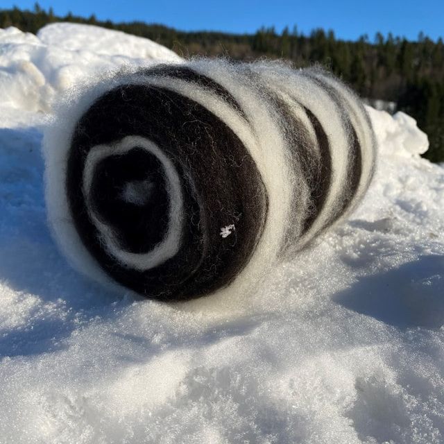 Kardebånd i naturhvitt og svart