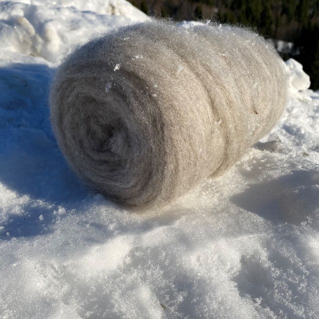 Kardebånd i naturhvitt