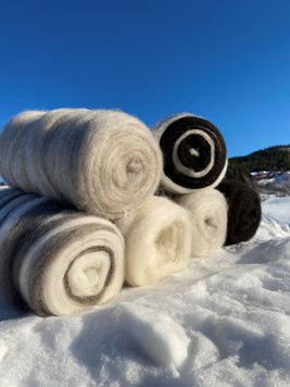 Kardebånd i forskjellige naturfarger
