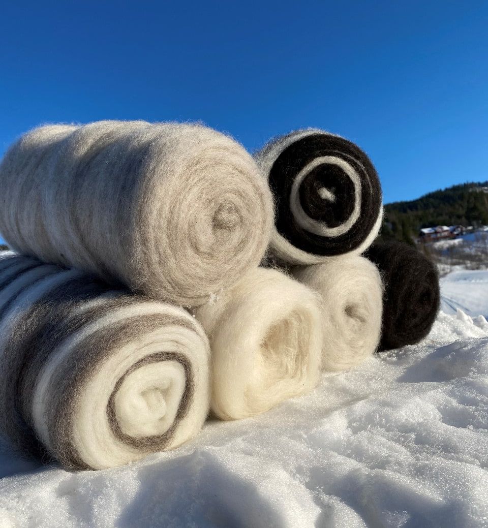 Kardebånd i forskjellige naturfarger